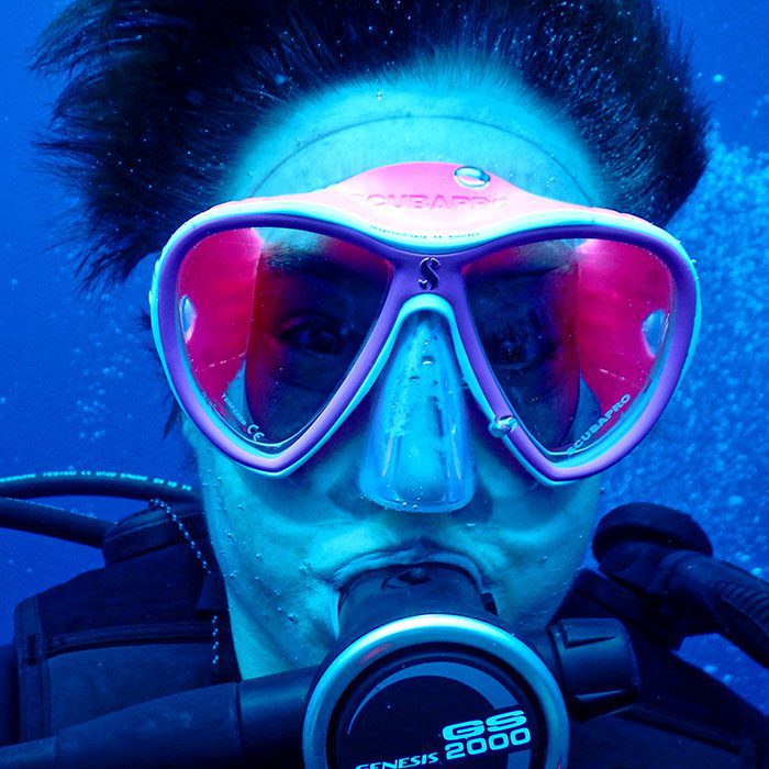 underwater-teeth-2023_700.jpg